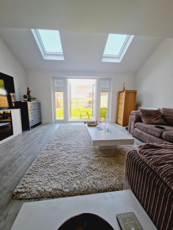 Villa Coastal Retreat Bognor Bersted Exterior foto